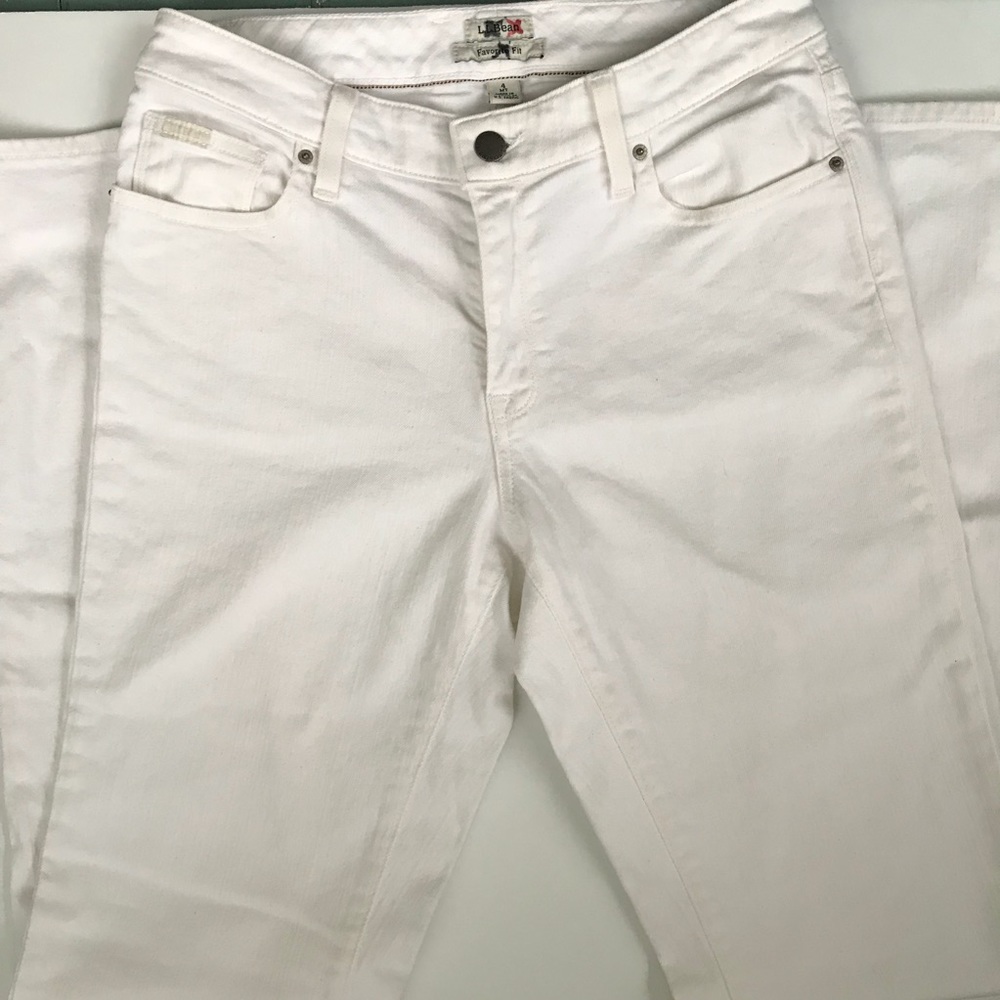 L.L. bean white favorite fit jeans size 4